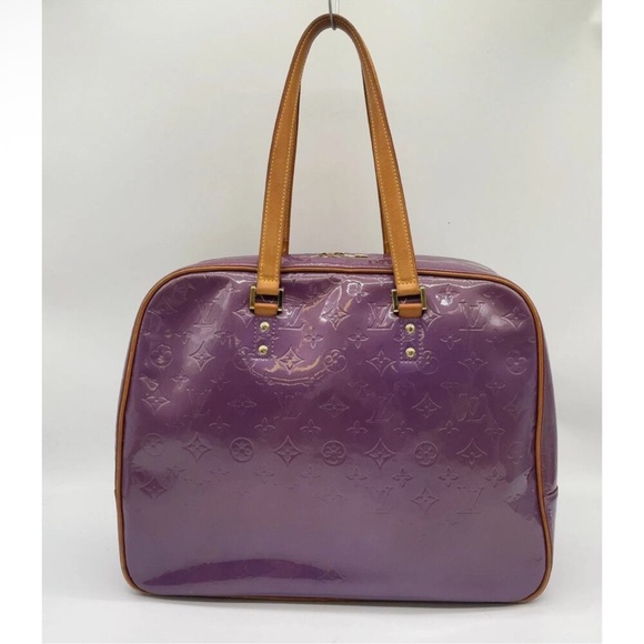 ✨ Authentic Louis Vuitton Monogram Vernis Purple Sutton Handbag ✨ - Picture 5 of 14